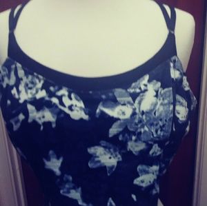 Old Navy Sports Top with built in pads.